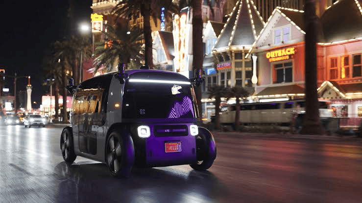 Nevada Regulators Clear Commercial Permits for up to 8,000 Autonomous Taxis Across Clark County Roads