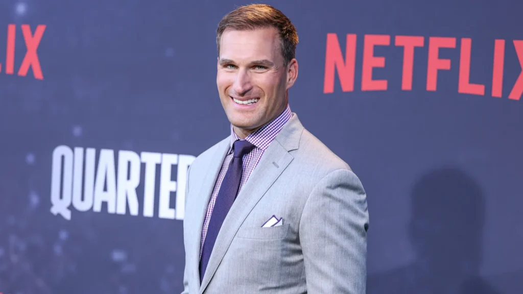 Kirk Cousins’ errant pass shatters photographer’s equipment in wild NFL moment